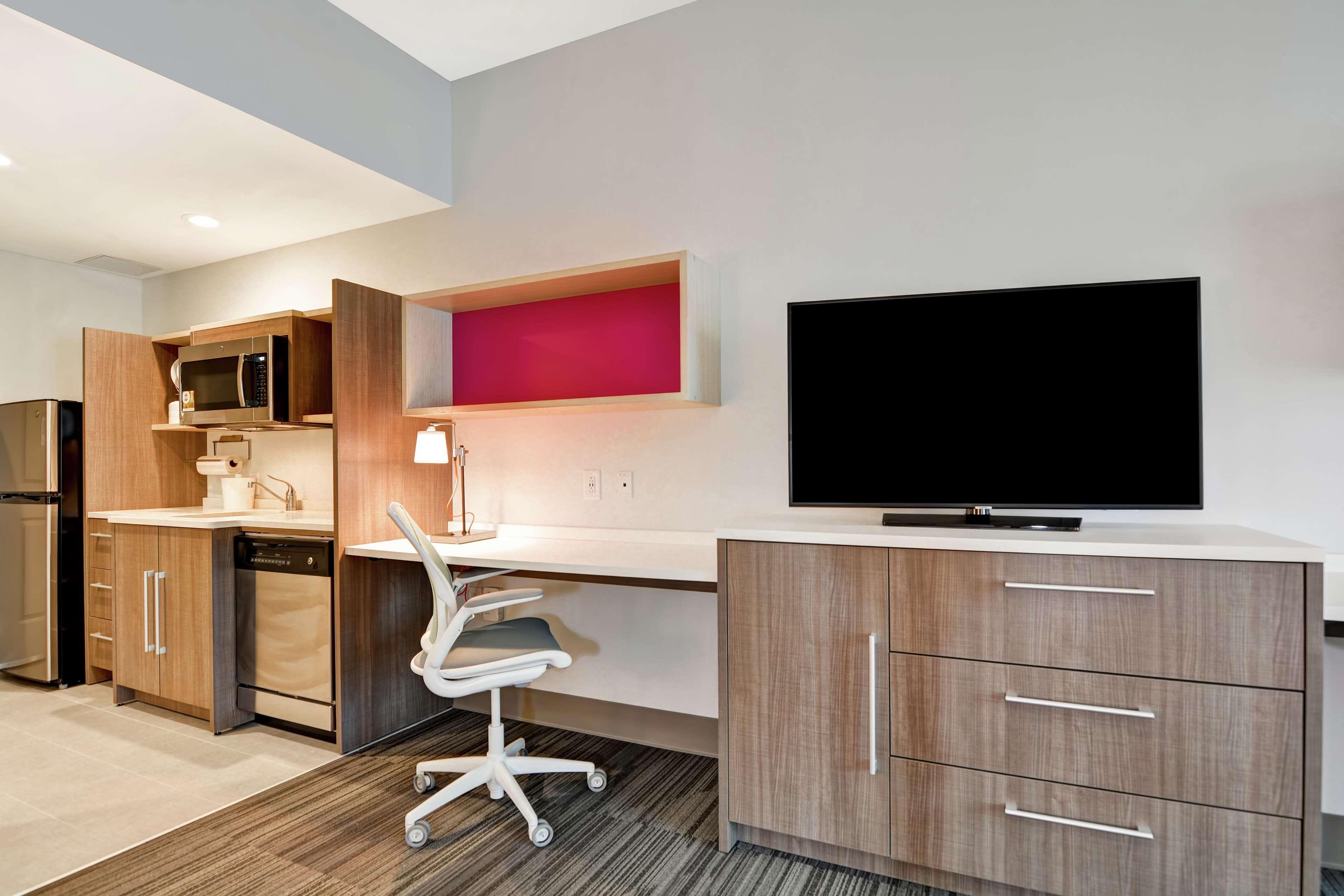 Home2 Suites Charleston West Ashley Экстерьер фото