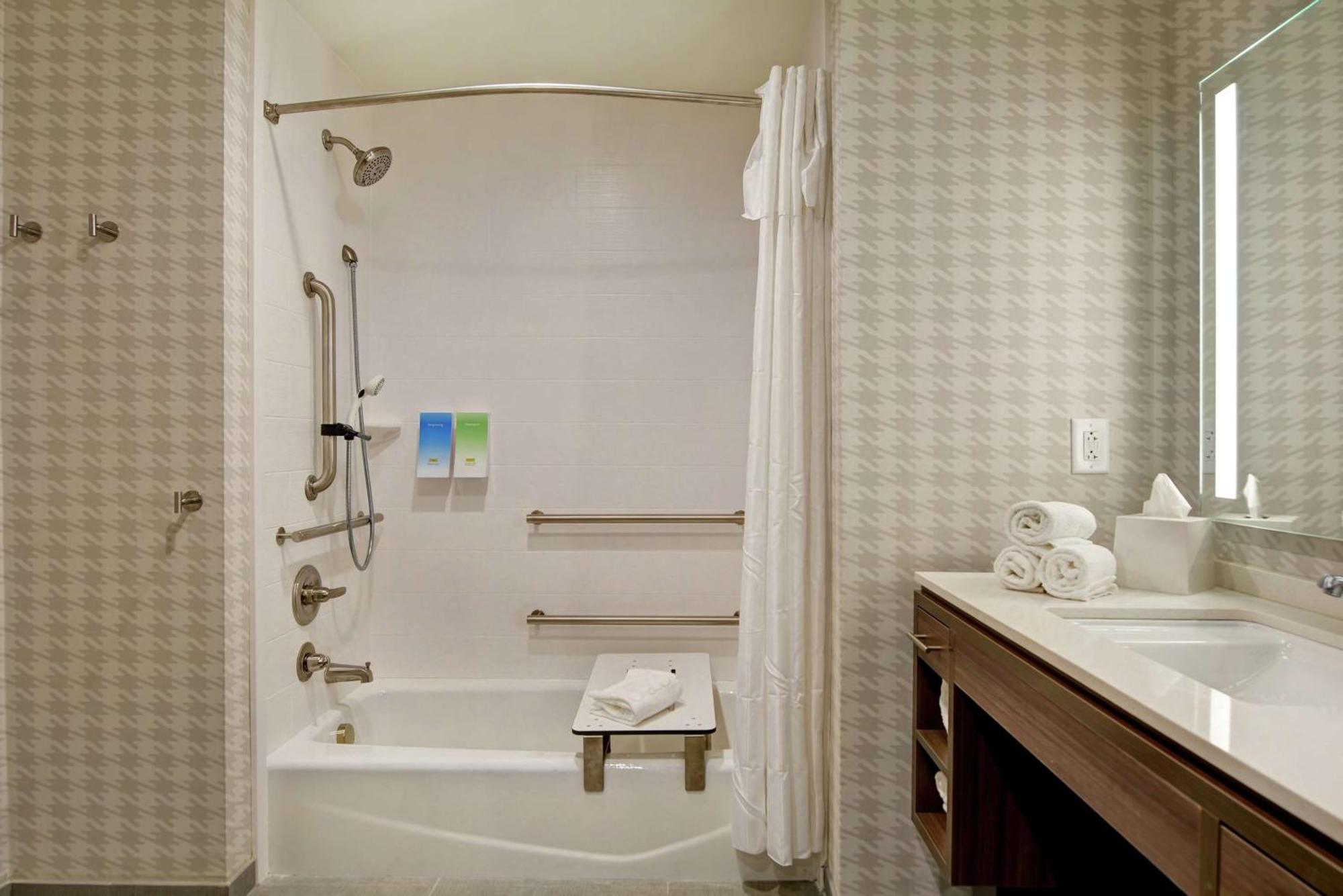 Home2 Suites Charleston West Ashley Экстерьер фото